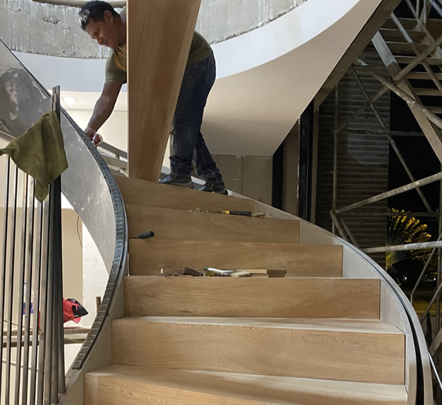 escaleras de madera en Cali
