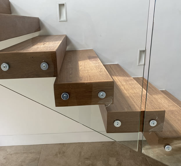 escaleras de madera
